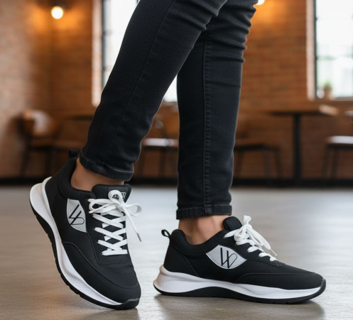 Lace-Up%20Low%20Top%20Sneakers%20for%20Men%20with%20Rubber%20Sole%20-%20Lightweight%20Version%20-%20Comfortable%20for%20All%20Seasons%20-%20Image%203