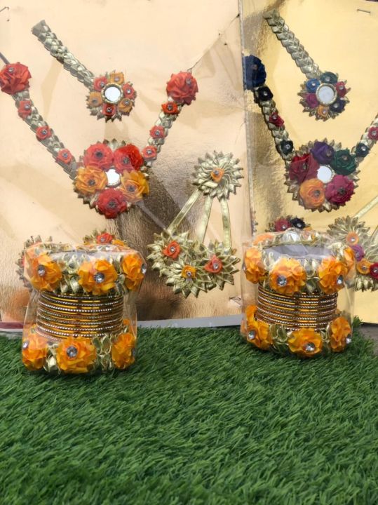 Set Of Mehndi function Jewelry For Girls mehndi function jewelry design For women's