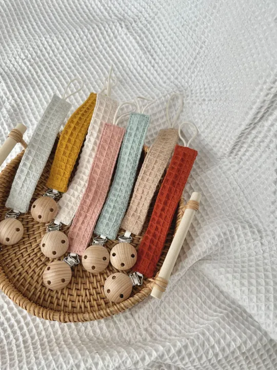 Pacifier%20Clip%20for%20Babies,%20Waffle%20Pattern%20Dropper-Proof%20Pacifier%20Leash,%20Safety%20Soother%20Clip%20Holder%20with%20Waffle%20Weave%20Fabric%20-%20Image%202