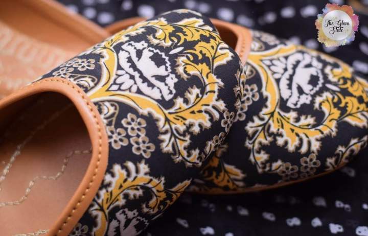 Canvas print black