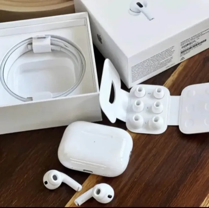 AirPods%20Pro%202nd%20Generation%20with%20USB%20Type%20C%20-%20Image%202