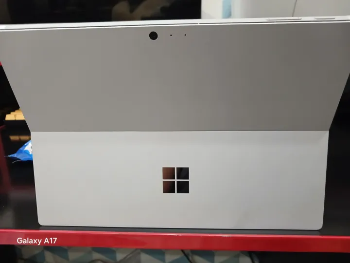 Microsoft%20Surface%20Pro%206%20%7C%20Core%20i5%208th%20gen%20%7C%208GB%20RAM%20%7C%20256GB%20SSD%20%7C%20Windows%2011%20%7C%20Touchscreen%20%7C%20Keyboard%20&%20Charger%20Included%20-%20Image%207