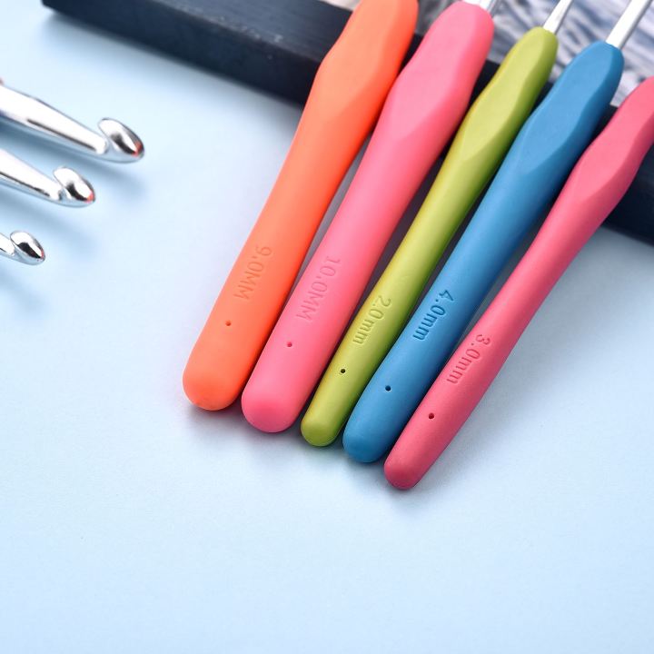 2-10mm%20Rubber%20Handle%20Crochet%20Hooks%20Needles%20Grip%20Ergonomic%20Handle%20Knit%20Weave%20Craft%20Yarn%20Sewing%20Tools%20Crochet%20Knitting%20Needles%20-%20Image%203