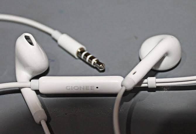 Gionee%20Handsfree%20100%25%20Original%20Earphones%20best%20calling%20sound%20and%20mic%20-%20Image%204
