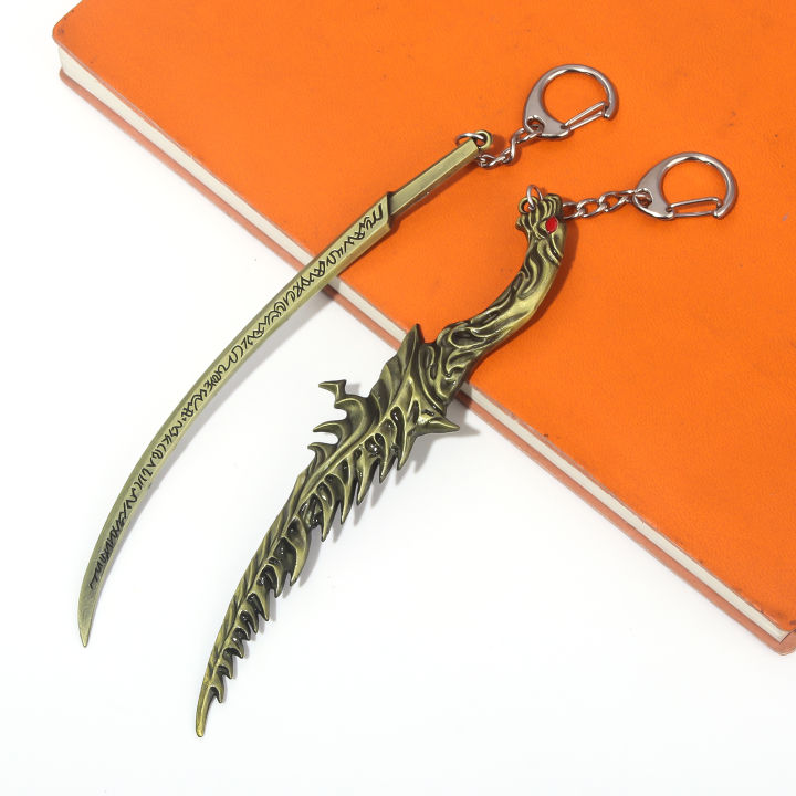 14cm%20Ring%20Dark%20Moon%20Greatswor%20Eldens%20Keychain%20Pendant%20Bloodhound's%20Fang%20Keyring%20Cosplay%20Fans%20Props%20Men%20Women%20Backpack%20Jewelry%20-%20Image%205