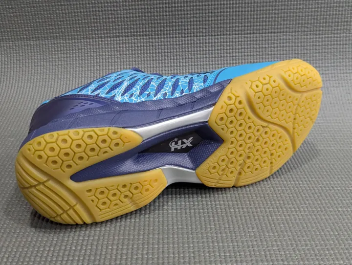 Heat%20X%20nonmarking%20shoes%20-%20Image%202