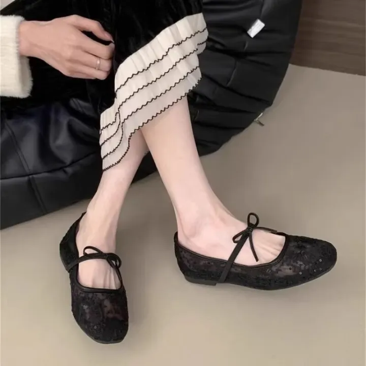 Women's%20lace%20Mary%20Jane%20shoes,%20stylish%20and%20comfortable%20street-style%20soft-soled%20flat%20shoes%20with%20bow%20design,%20for%20dates%20and%20travel.%20-%20Image%205