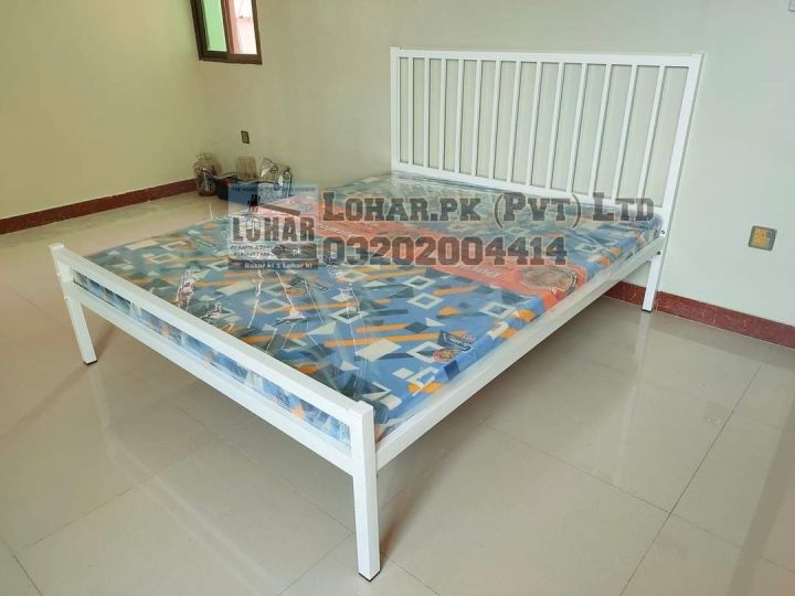 Iron%20Double%20Bed%20Frame%20/%20Metal%20Queen%20Size%20Bed%20and%20King%20Size%20Bed%20-%20Image%204