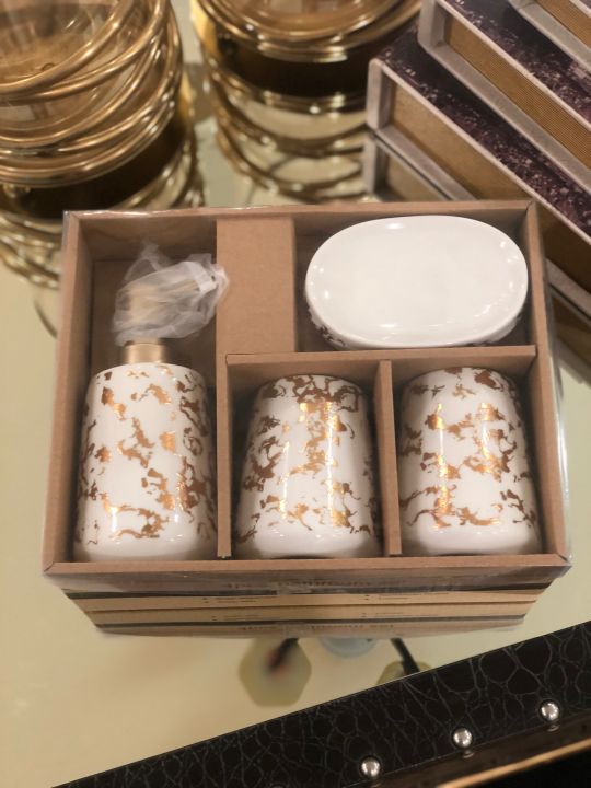 Bathroom set