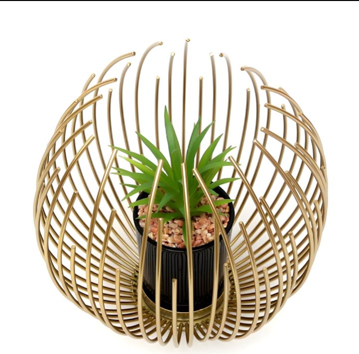 Artisan%20Crafted%20High-Quality%20Metal%20Alloy%20Sphere%20Planter%20For%20Elegant%20Room%20Decor%20-%20Image%203