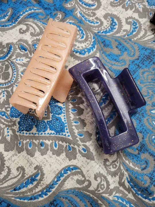 Pack%20of%206,4,3,2%20Korean%20Style%20Hair%20catchers%20for%20women/girls%20%7Chair%20claw%20clips%20%7Cnew%20Trending%20elegant%20hair%20catchers%20%7Chair%20accessories%20-%20Image%205