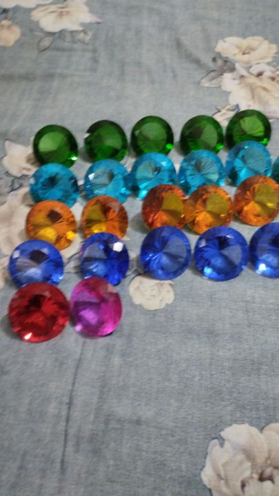 Blue%20Crystal%20Glass%20Diamond%20Paperweight%204"%20Diameter%20(100mm)%20-%20Image%208