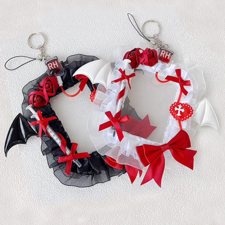 1Pc Creative Vampire Photo Card Holder, with a Chain to Attach to a Backpack, Featuring Bat Wings and Bowknots, Anime Cartoon Game Character Merchandise, Display Card Holder, Celebrity Photo Card Holder for Fan Support, Fandom, Otaku, Ita Bag, and Aest...