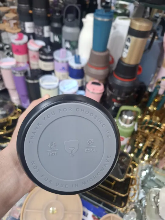 New%20design%20and%20high%20quality%20D.Kadi%201.4L%20large%20capacity%20vacuum%20insulated%20water%20bottle,%20designed%20for%20long%20time%20both%20hot%20and%20cold%20beverages%20-%20Image%204