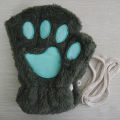 Lovely Plush Cat Claw Paw Gloves Plush Mittens Warm Soft Plush Short Fingerless Fluffy Bear Gloves Costume Half Finger Gloves. 