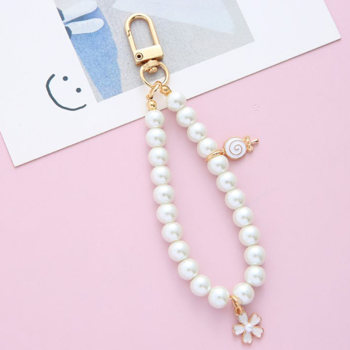 Vintage%20Korean%20Fashion%20Pearl%20Keychain%20Women%20Girl%20Gold%20Metal%20Chain%20Key%20Ring%20-%20Image%204