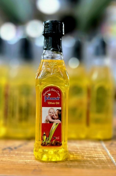 Natural skin care Johnson olive oil 100ml