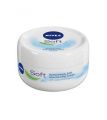 Nivea Soft Moisturizing Cream 100ml. 