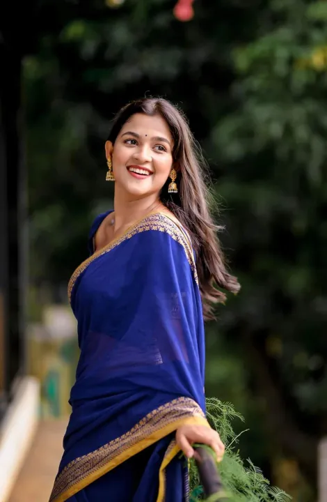 Eid%20Special%20Elegant%20Design%20Halfsilk%20Nilanjana%20Saree%20-%20Image%203