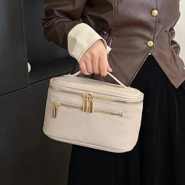 Leather%20PU%20Cosmetic%20Bag%20Portable%20Women's%20Large%20Capacity%20Cosmetic%20Bag%20Multifunctional%20Waterproof%20Cosmetic%20Bag%20-%20Image%205
