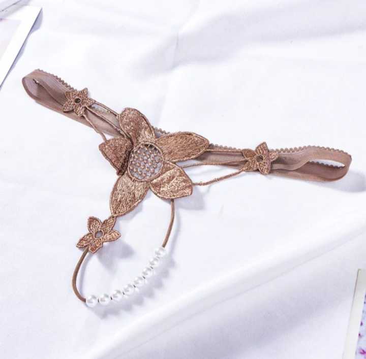 T%20SHAP%20FRONT%20EMBROIDERY%20AND%20BACK%20NET%20FANCY%20PANTY%20-%20Image%207