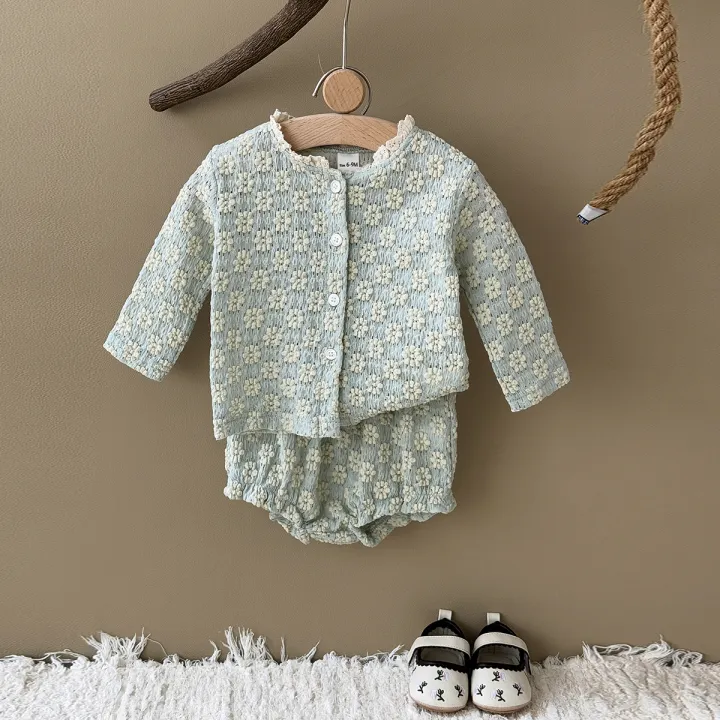 Summer%20Hot%20European%20Style%20Style%20Floral%20Embroidery%20Baby%20Onesie%20Set%20Breathable%20Long%20Sleeve%20Top%20+%20Shorts%20Baby%202Pcs%20Set%20-%20Image%202