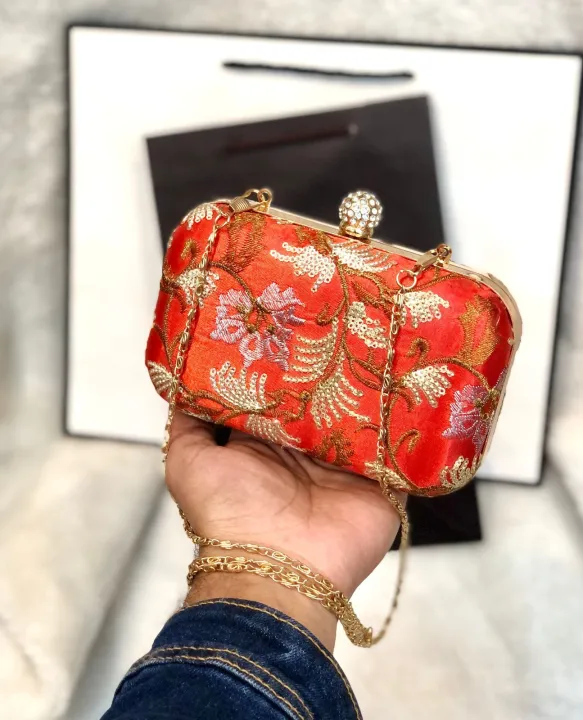 Beautiful%20and%20luxury%20womens%20occasion%20cluch%20with%20full%20of%20embroidery%20-%20Image%202