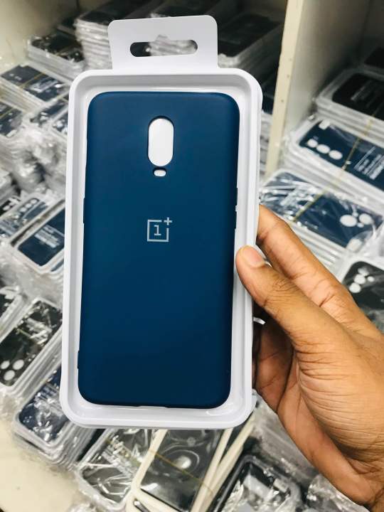 For%20Oneplus%206%20and%206T%20Soft%20Silicone%20Cases%20Shockproof%20Round%20Edge%20Camera%20Bumper%20Phone%20Back%20Cover%20-%20Image%202