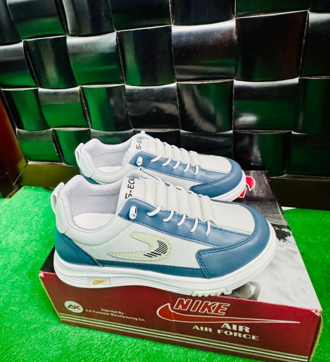 sneakers%20-%20Image%203