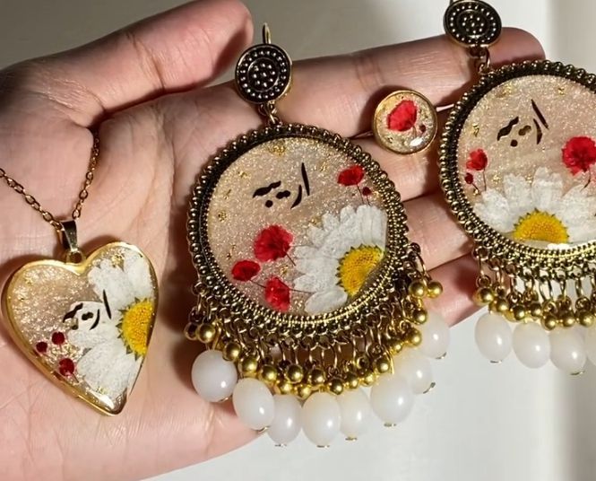 Resin customized complete and pendant) Daraz