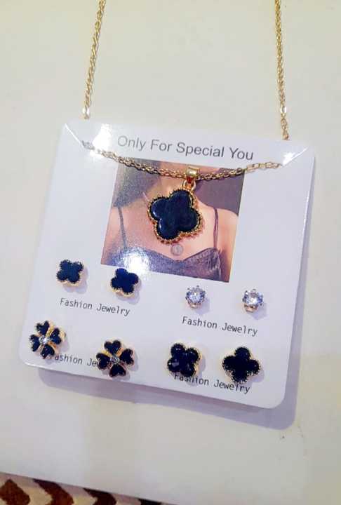 Pack%20of%20Necklace+%204%20pair%20of%20Earrings.%20Clover%20Necklace%20set%20with%204%20pair%20Earrings.%20Most%20demanded.%20-%20Image%202