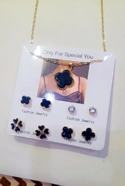 Pack%20of%20Necklace+%204%20pair%20of%20Earrings.%20Clover%20Necklace%20set%20with%204%20pair%20Earrings.%20Most%20demanded.%20-%20Image%202