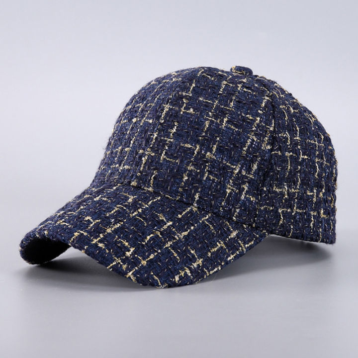 Plaid%20Baseball%20Cap%20-%20Lightweight,%20Adjustable,%20and%20Breathable%20for%20Autumn/Winter%20Outdoor%20Activities%20-%20Image%207
