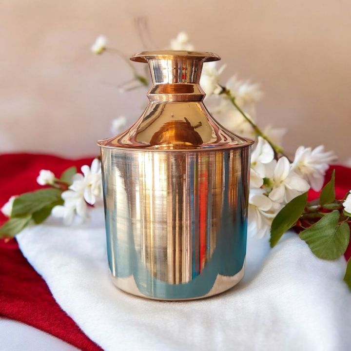 Premium%20Copper%20Saja%20Gagri%20%7C%20Traditional%20Handmade%20Copper%20Water%20Pot%20for%20Puja%20&%20Home%20D%C3%A9cor%20%7C%20D:14cm,%20H:36cm,%20W:1.59kg%20-%20Image%207