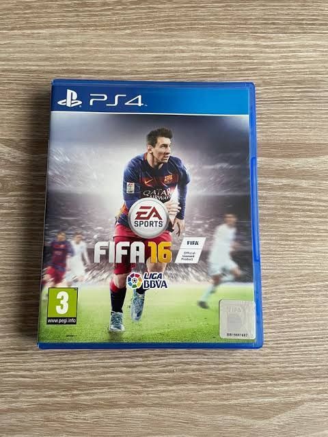 FIFA 16 - Standard Edition - PlayStation 4 - USED