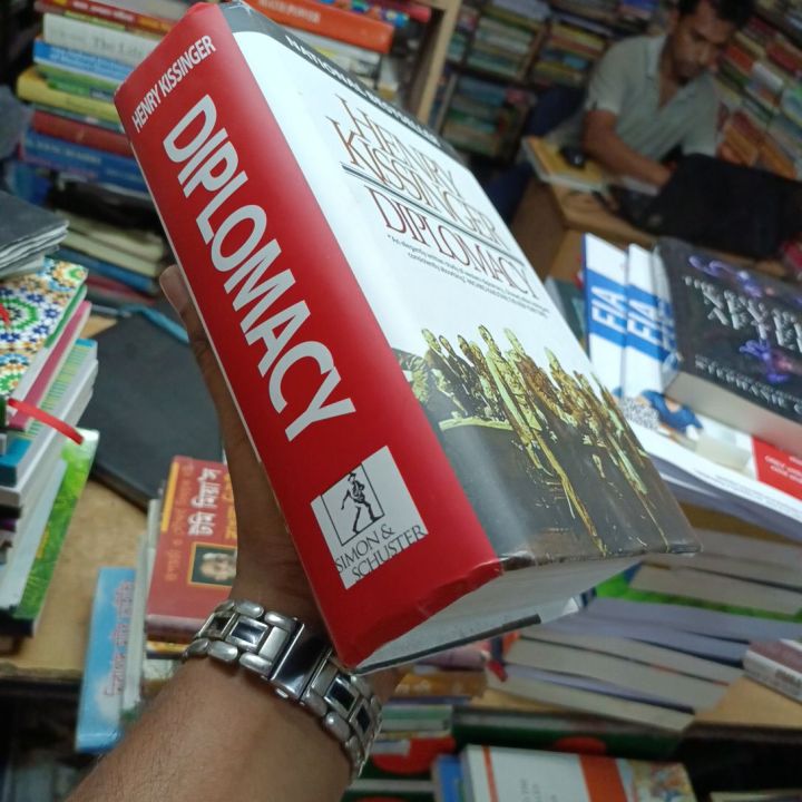 Diplomacy%0A%0ABook%20by%20Henry%20Kissinger%20-%20Image%202