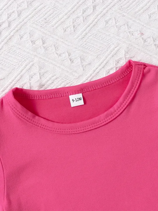Baby%20girl%20round%20neck%20short%20sleeved%20DADDY'S%20GIRL%20fashionable%20letter%20pattern%20top%20casual%20short%20set%20for%20spring%20and%20summer%20-%20Image%204