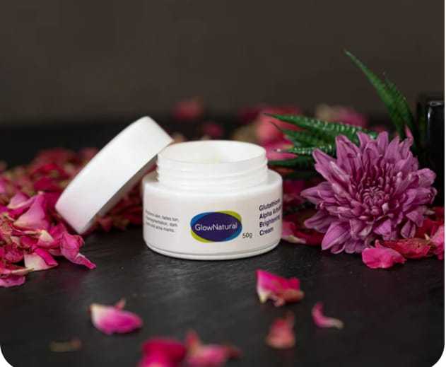 Glow%20Natural%20Glutathione%20Alpha%20Arbutin%20Skin%20Brightening%20Cream%20-%20Image%202
