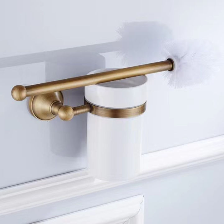 Hardware%20Retro%20Bathroom%20Pendant,%20White%20Ceramic%20Cup,%20Brass%20Handle,%20Toilet%20Brush%20Rack,%20Suitable%20for%20Bathroom%20Decoration%20-%20Image%202