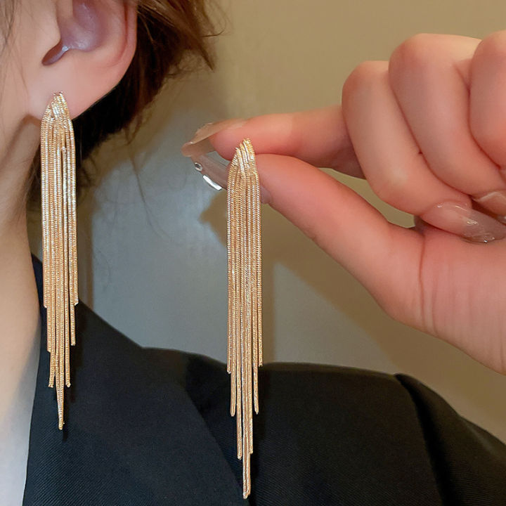 Chain%20Tassel%20Long%20Earrings%20for%20Women%20Light%20Luxury%20Premium%20Dangle%20Earrings%20Exaggerated%20Fashion%20Design%20Statement%20%20Jewelry%20-%20Image%203