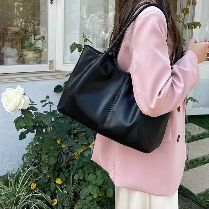 Leather%20Lara%20Bag%20-%20Image%202