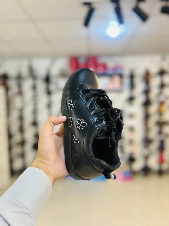 Women%20&%20Girls%20Trendy%20Black%20Sneakers%20-%20Stylish%20Butterfly%20Embroidery%20Casual%20Flat%20Shoes%20-%20Black%20Lace-Up%20Comfort%20Shoes%20-%20Image%204