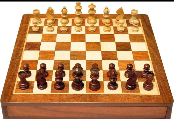 Wooden%20Chess%20With%20Board%20(18x18%20cm)%20-%20Image%202