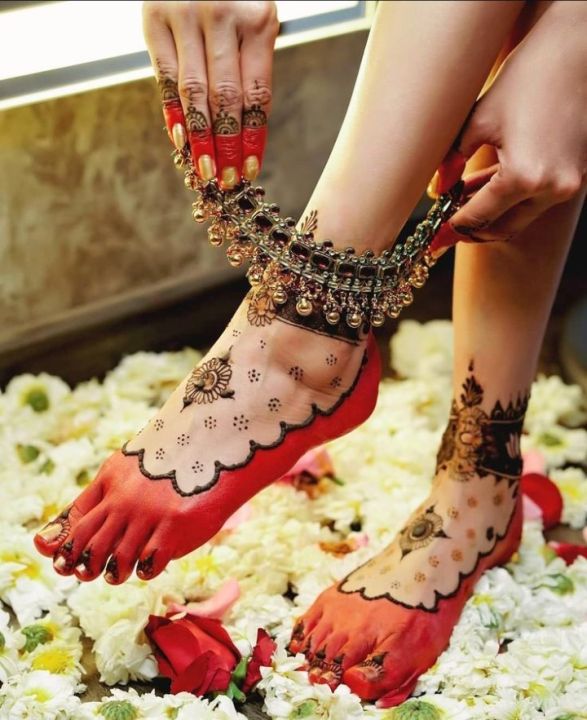 Alta beautiful colour Red Color- For Foot & Hand painting-1ps for women