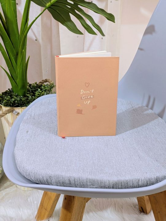 Don't%20give%20up%20design%20Notebook%20for%20journaling/art/write%20(19cm/14cm%20size,%20120%20pages)%20-%20Image%204