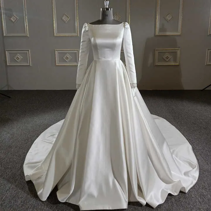 floor%20touch%20bridal%20western%20gaun%20New%20Fashionable%20Trendy%20look%20western%20dress%20White%20party%20wear%20white%20gorgeous%20gaun%20for%20women%20birthday%20dress%20gift%20item%20for%20special%20person%20-%20Image%202