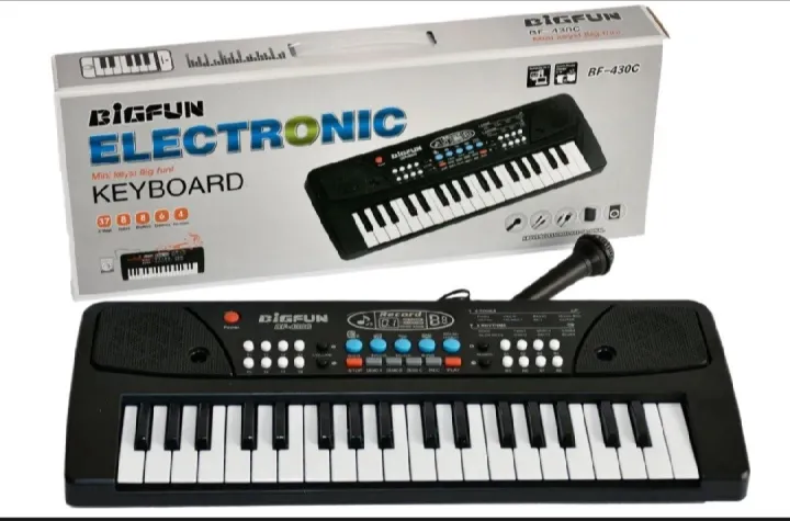 Key%20Piano%20Keyboard%20Toy%20for%20Kids%20with%20Mic%20and%20USB%20Charging%20Cable%20-%20Image%202