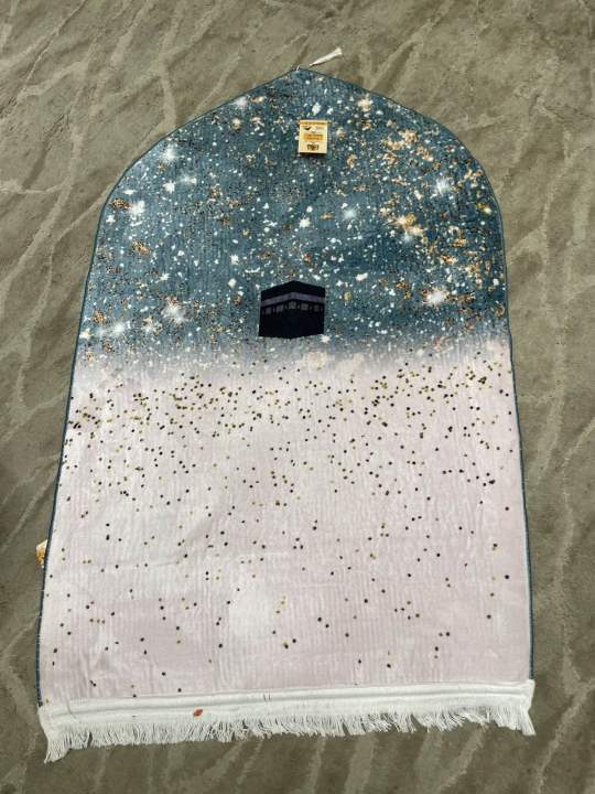 80x120%20cm%20Premium%20Velvet%20Jay-e-Namaz%20%E2%80%93%20Soft,%20Thick,%20Non-Slip%20Prayer%7C%20Comfortable%20Sajjadah%20for%20Daily%20Prayers%20-%20Image%202