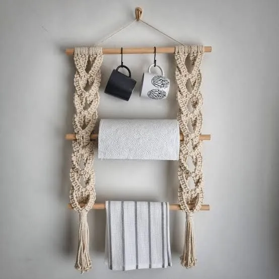 Macrame%20tissue%20holder%20-%20Image%202