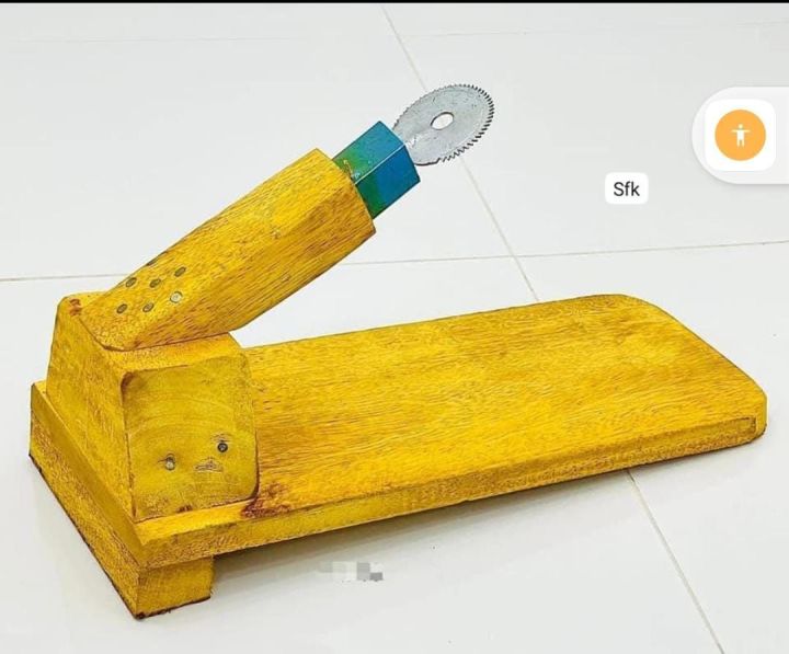 Coconut%20Scraper%20Table%20Type%20-%20Image%203